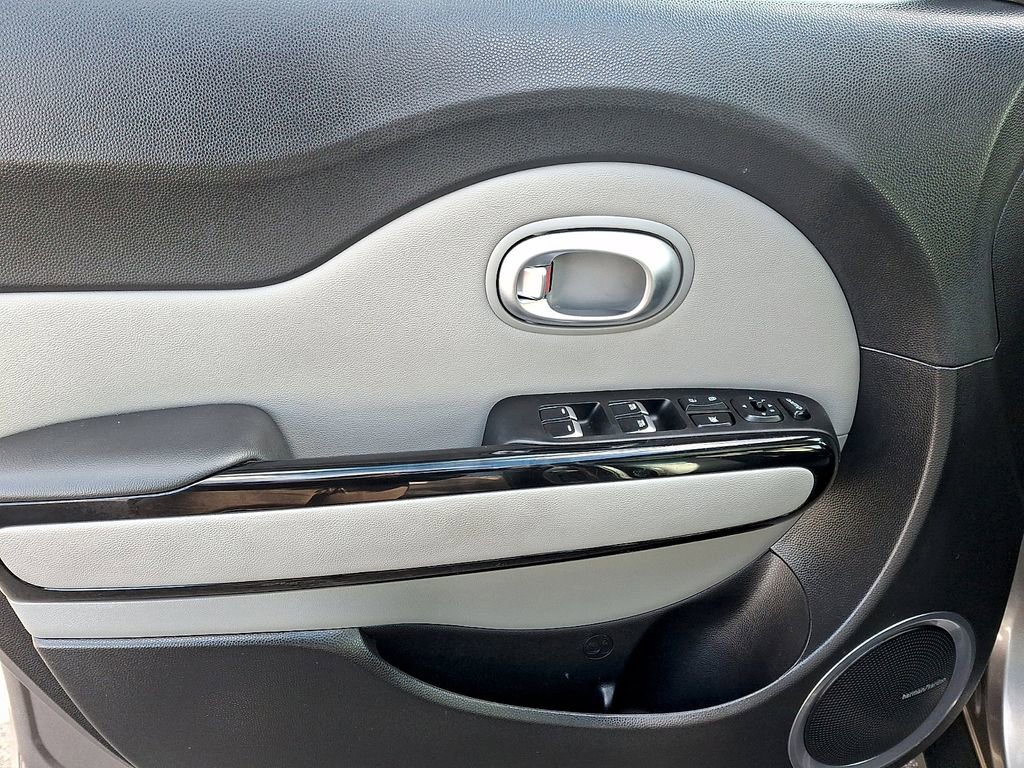 Certified 2019 Kia Soul + w/ Primo Package image 12