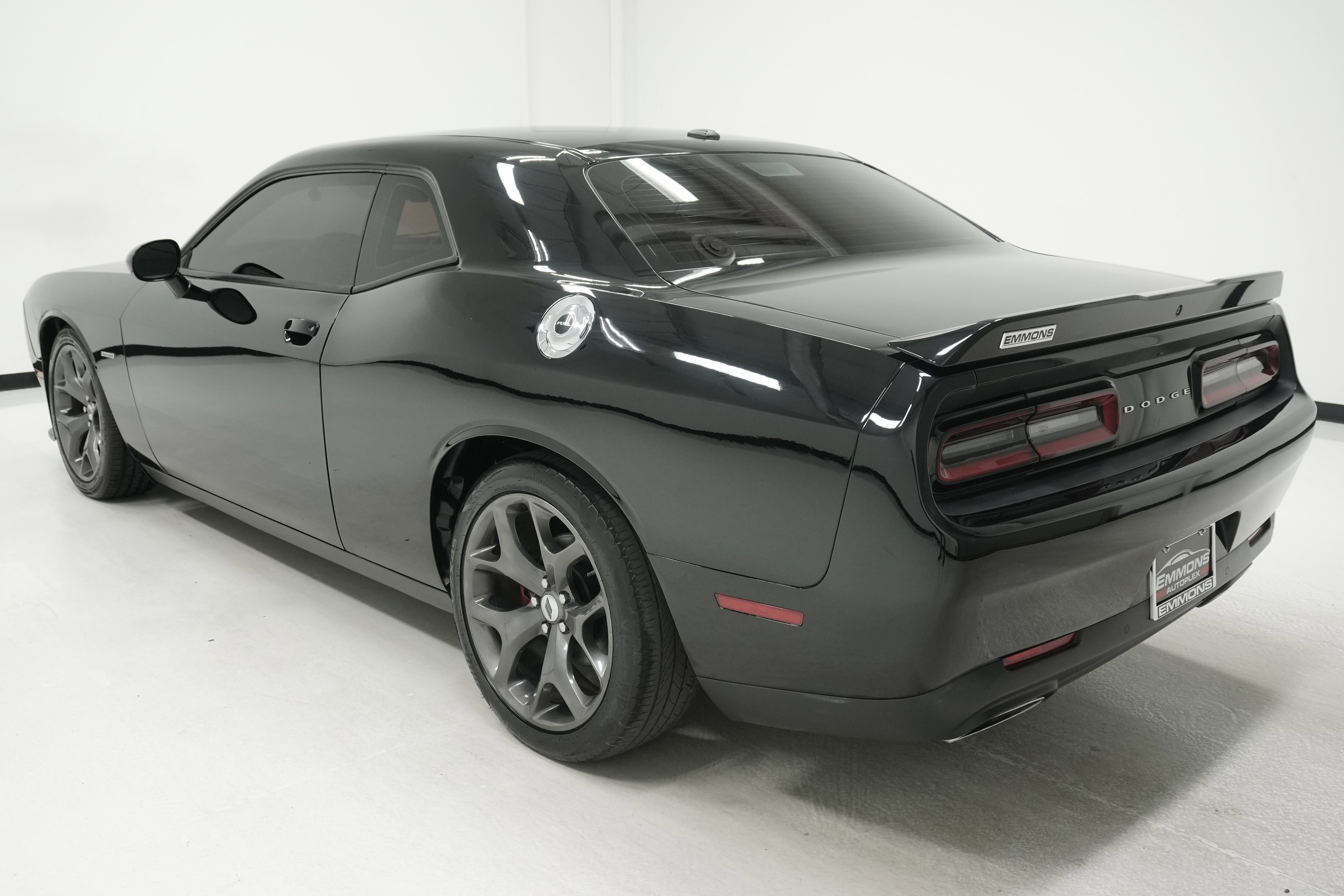 Used 2019 Dodge Challenger R/T RWD image 6