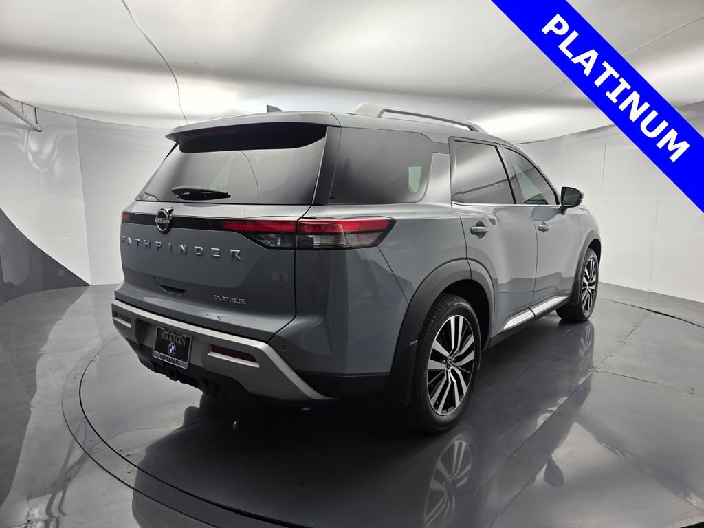 Used 2024 Nissan Pathfinder Platinum image 4