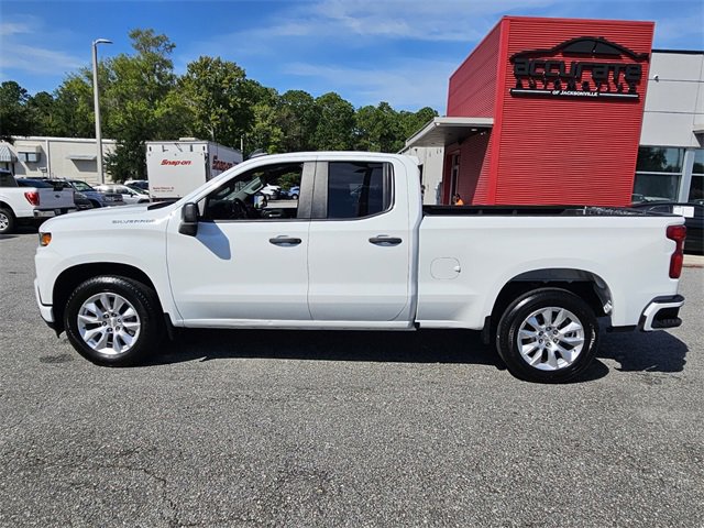 Used 2022 Chevrolet Silverado 1500 Custom image 2
