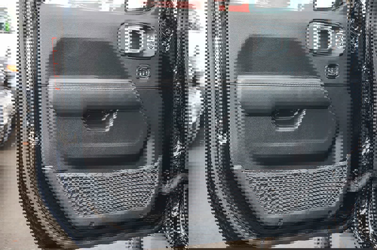 Used 2023 Jeep Wrangler Sahara image 19