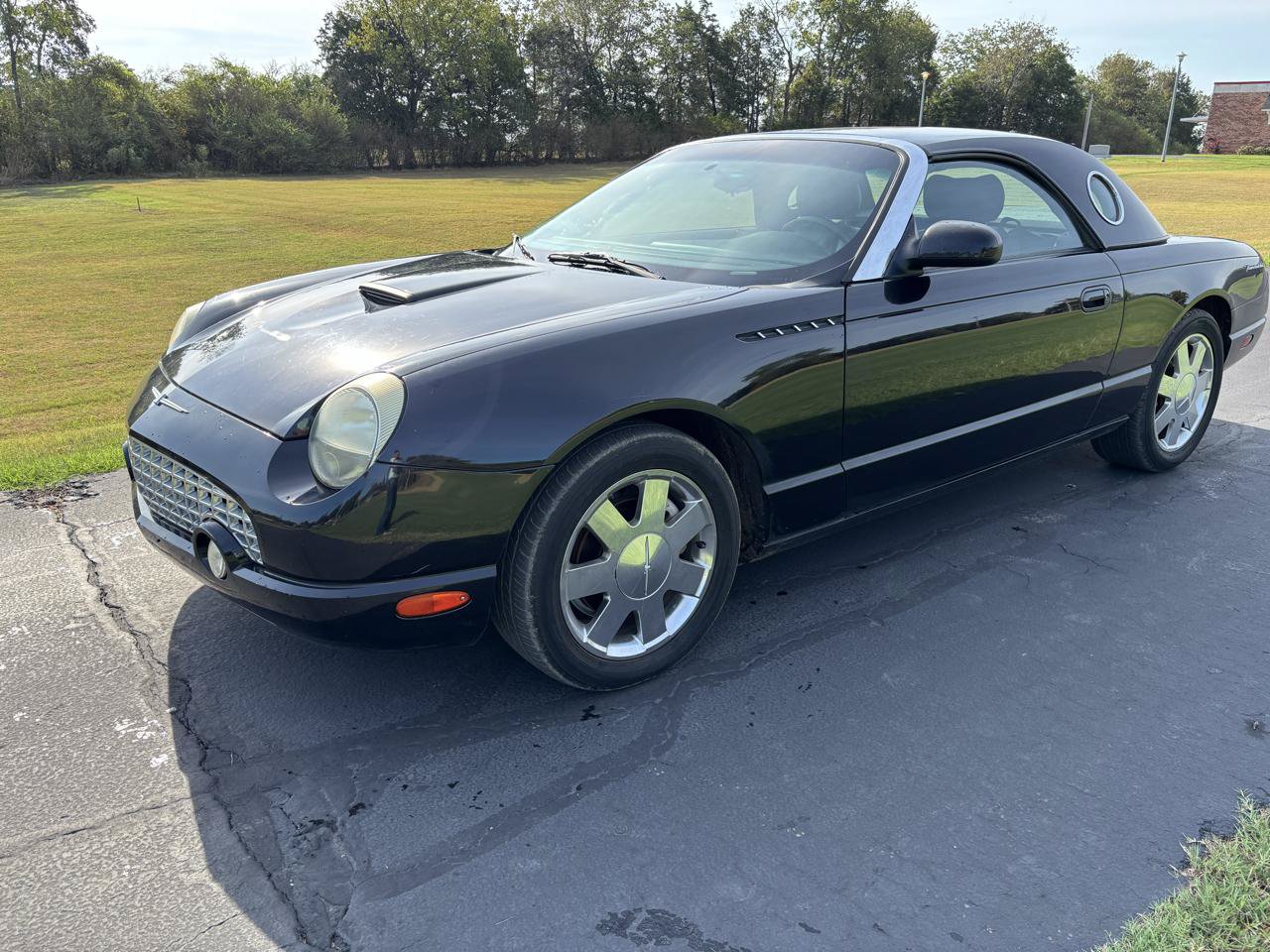 Used 2002 Ford Thunderbird RWD image 5