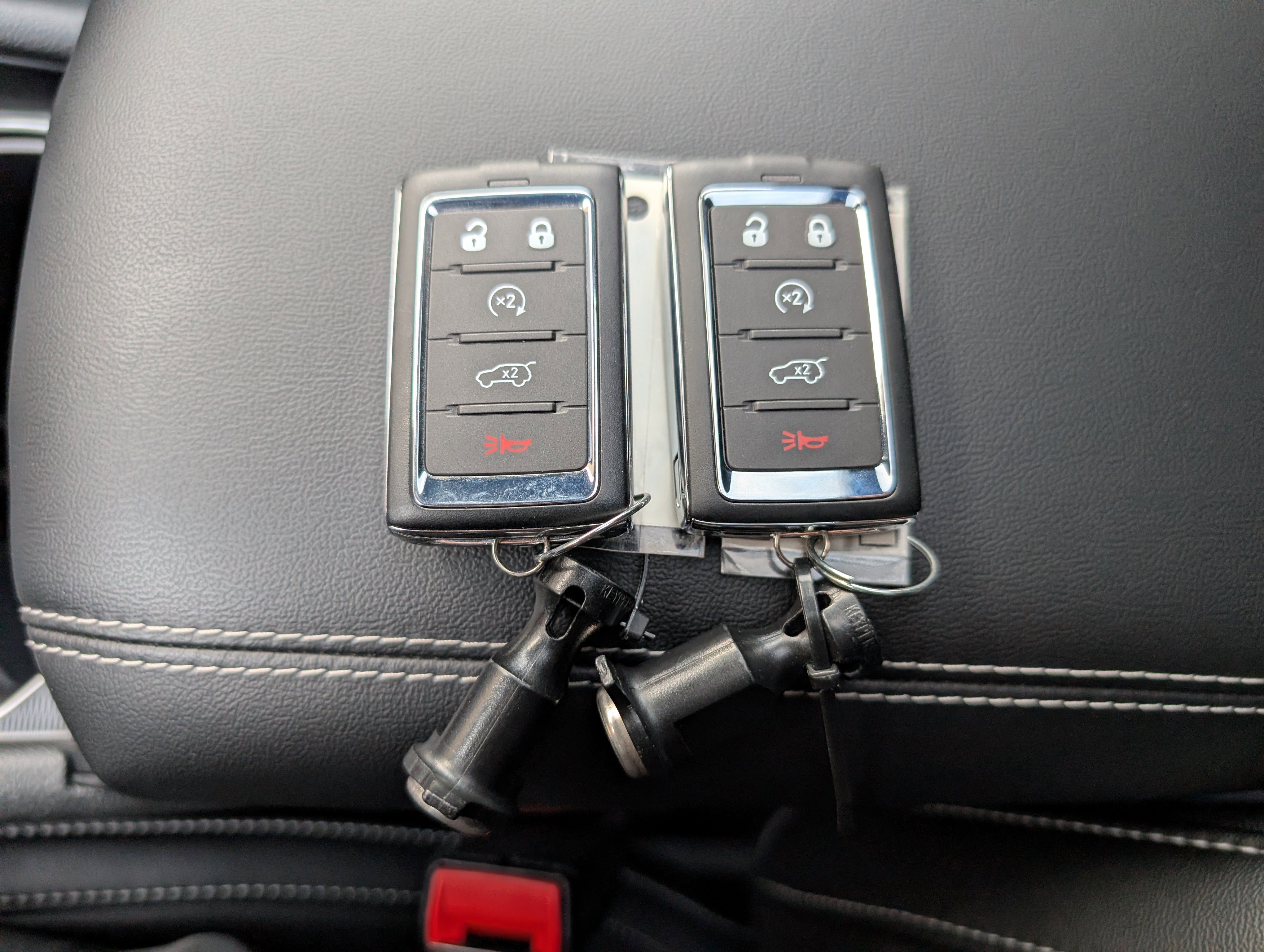 Used 2024 Jeep Grand Cherokee Altitude image 35