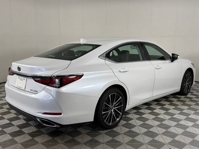 Used 2025 Lexus ES 350 w/ Premium Package FWD image 9