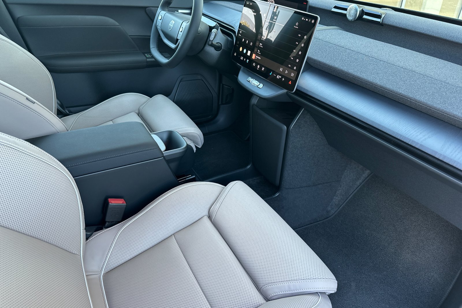 New 2027 Volvo EX60 Ultra AWD/4WD image 16