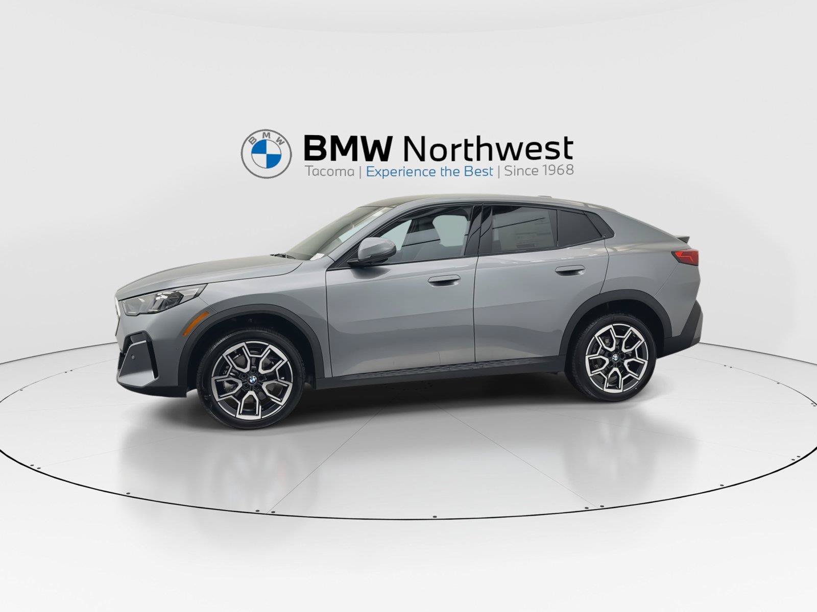 New 2026 BMW X2 xDrive28i w/ Technology Package AWD/4WD image 10