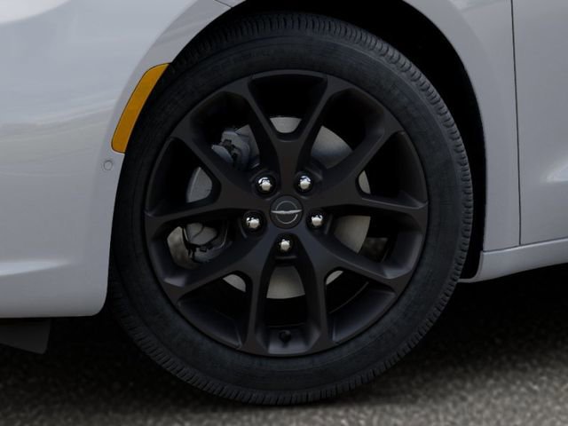 New 2026 Chrysler Pacifica Limited w/ S Appearance Package image 8