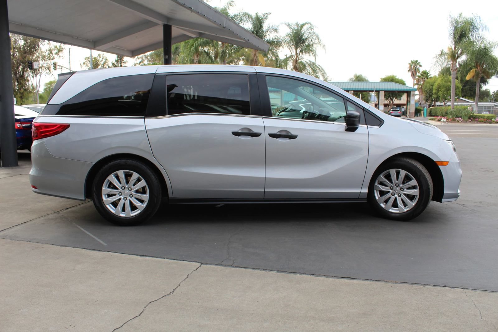 Used 2020 Honda Odyssey LX image 6