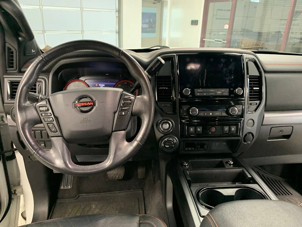 Used 2021 Nissan Titan PRO-4X w/ Pro-4x Convenience Package AWD/4WD image 10