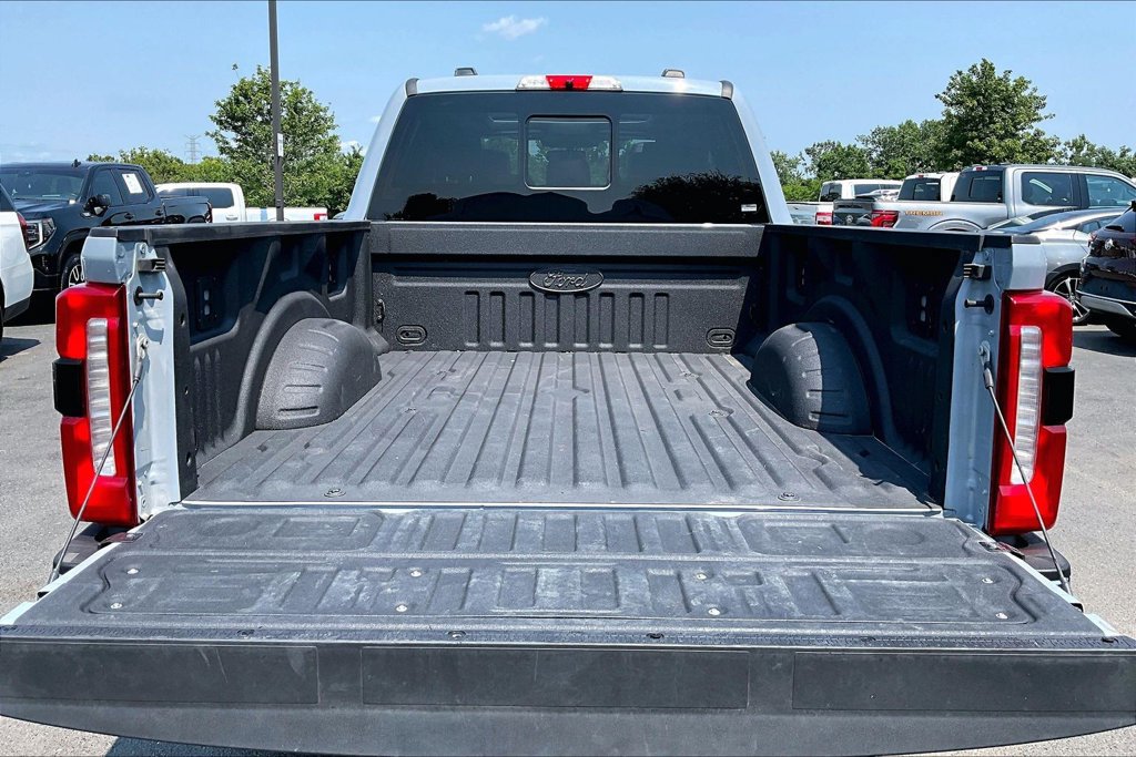 Used 2024 Ford F250 Lariat AWD/4WD image 9