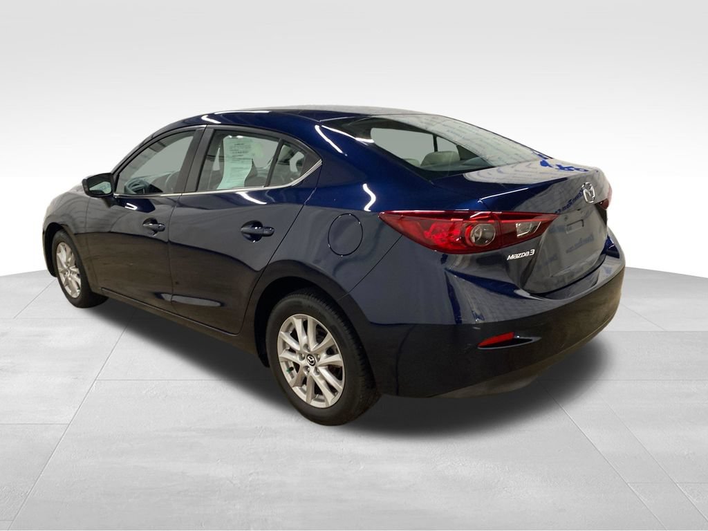 Used 2016 MAZDA MAZDA3 i Sport w/ Preferred Equipment Package FWD image 4