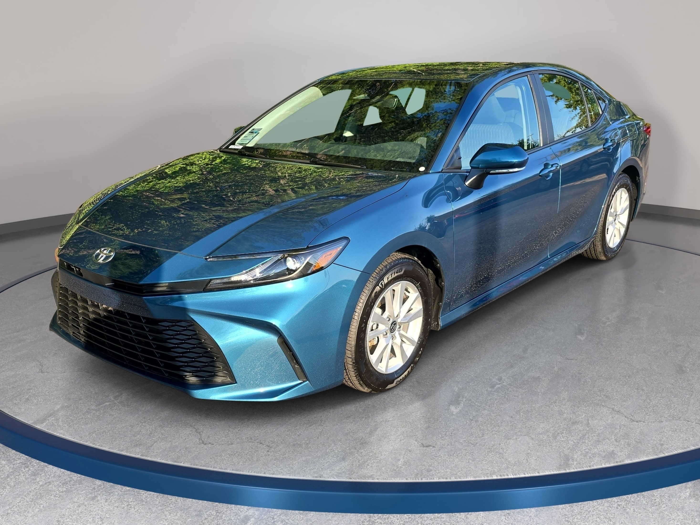 Used 2026 Toyota Camry LE FWD image 1