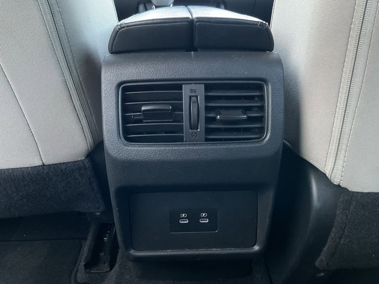 Used 2025 Nissan Rogue SV image 19