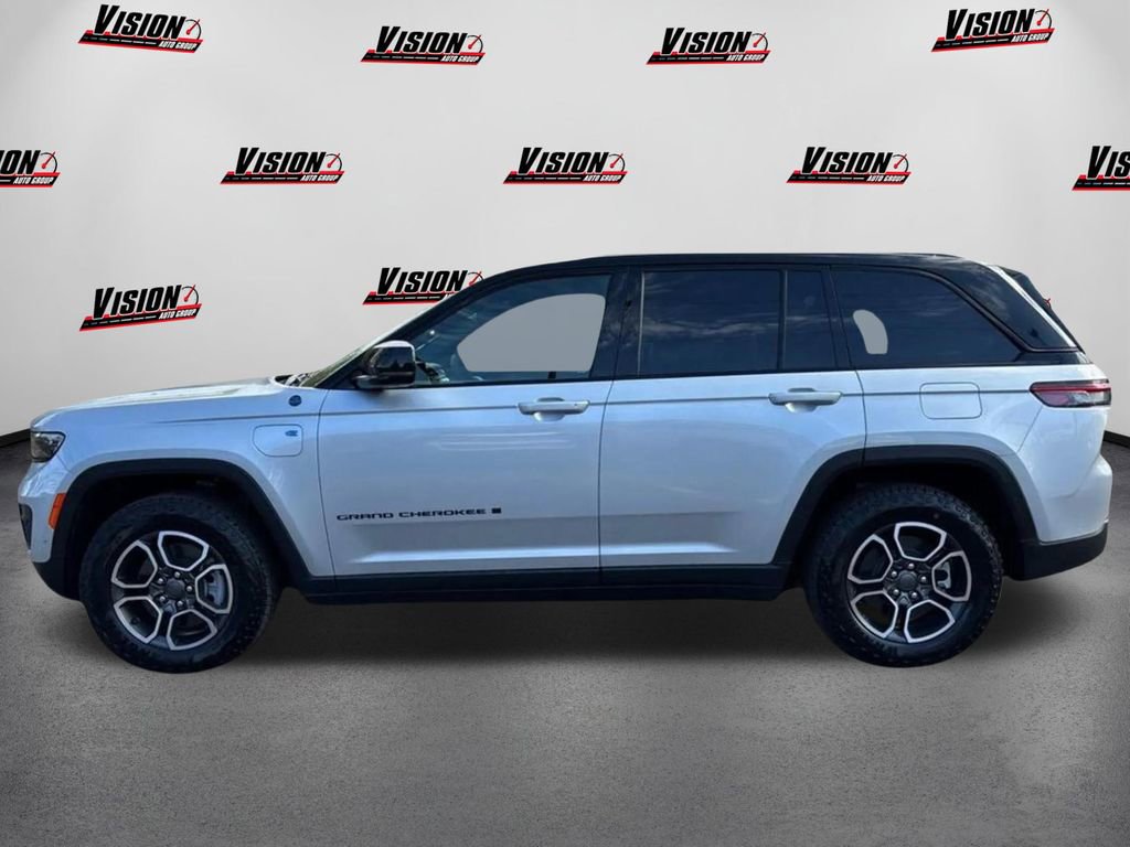 Used 2024 Jeep Grand Cherokee Trailhawk w/ Advanced Protech Group II image 8