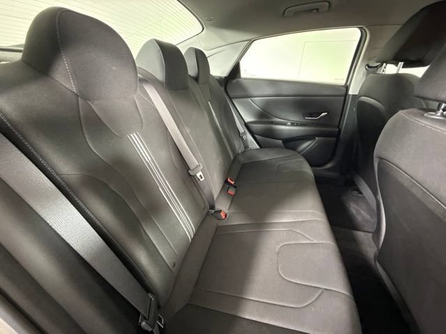 Used 2021 Hyundai Elantra SEL FWD image 30