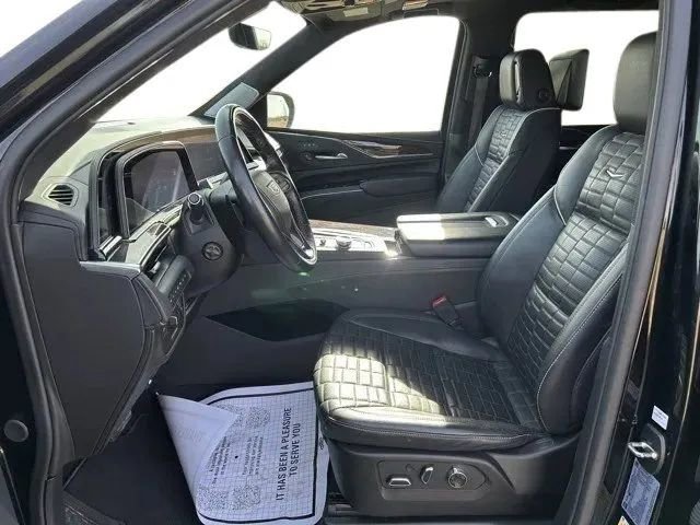 Used 2024 Cadillac Escalade Premium Luxury Platinum image 9