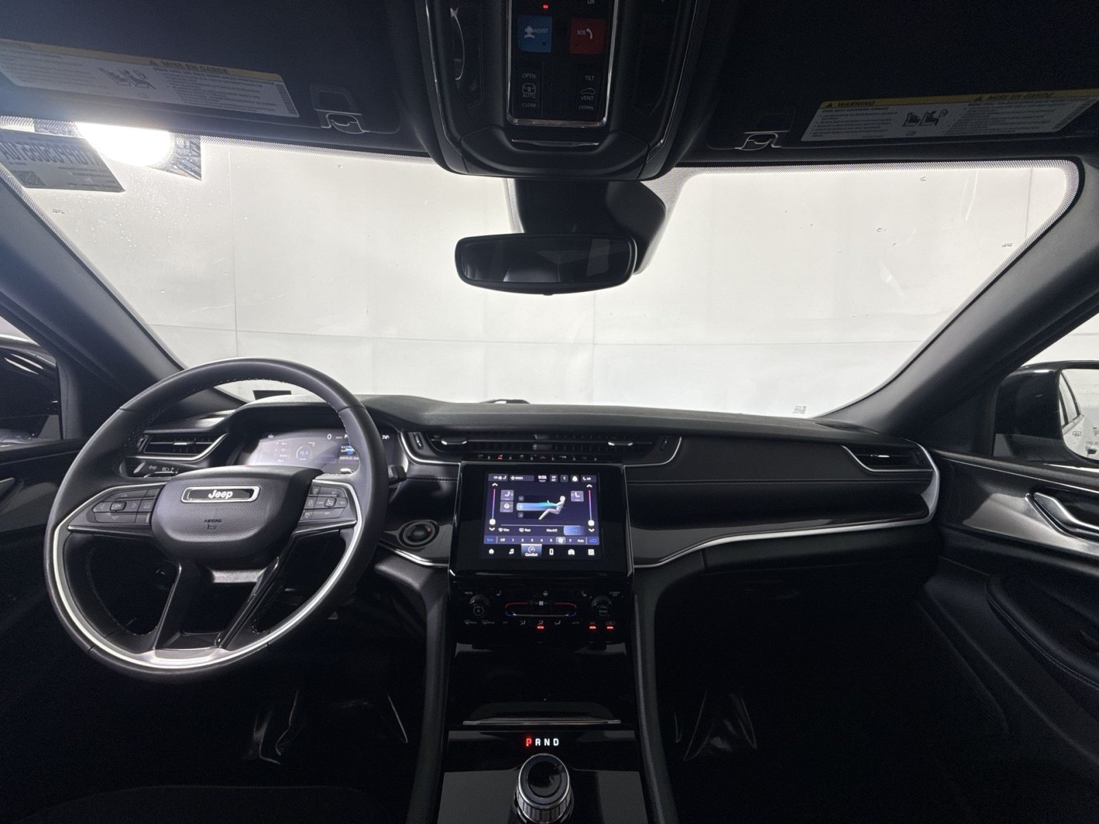 Used 2023 Jeep Grand Cherokee Altitude AWD/4WD image 22