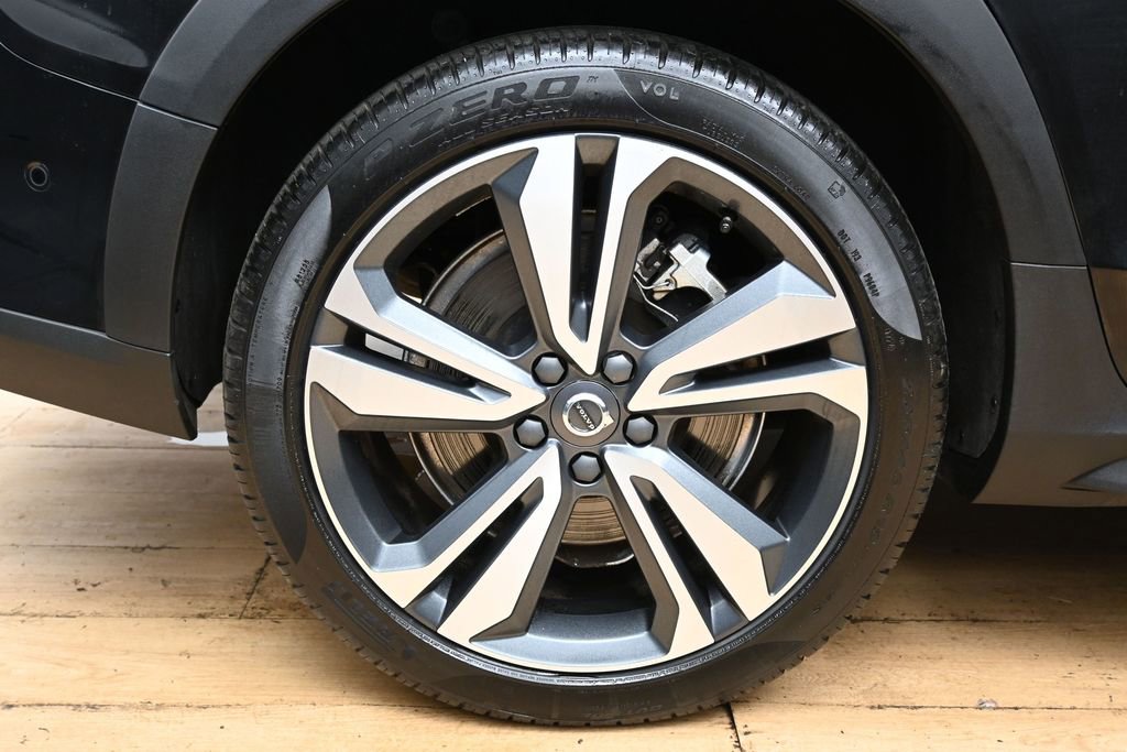 Used 2025 Volvo V60 B5 Cross Country Plus AWD/4WD image 14