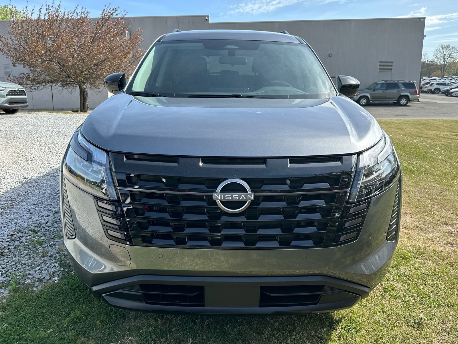 New 2026 Nissan Pathfinder SV image 2