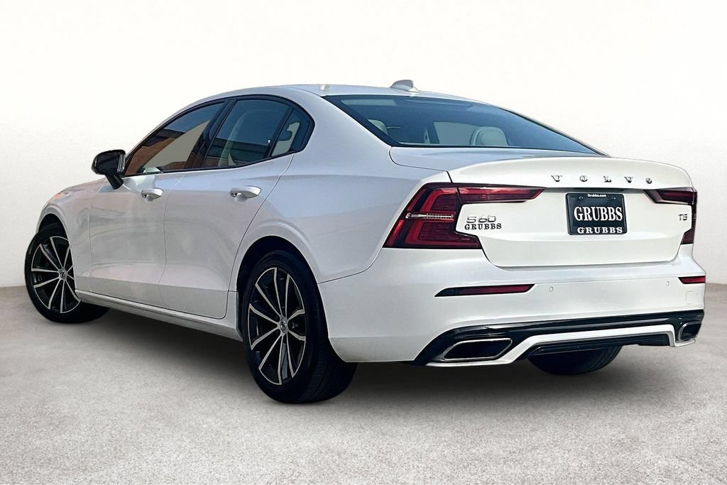 Used 2021 Volvo S60 T5 Momentum FWD image 17