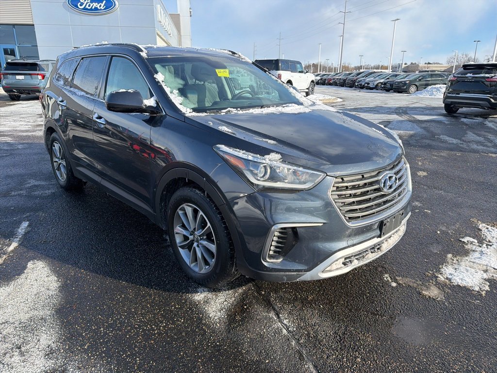 Used 2017 Hyundai Santa Fe SE image 2