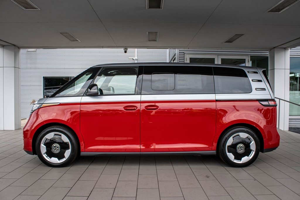 New 2025 Volkswagen ID. Buzz Pro S Plus image 13