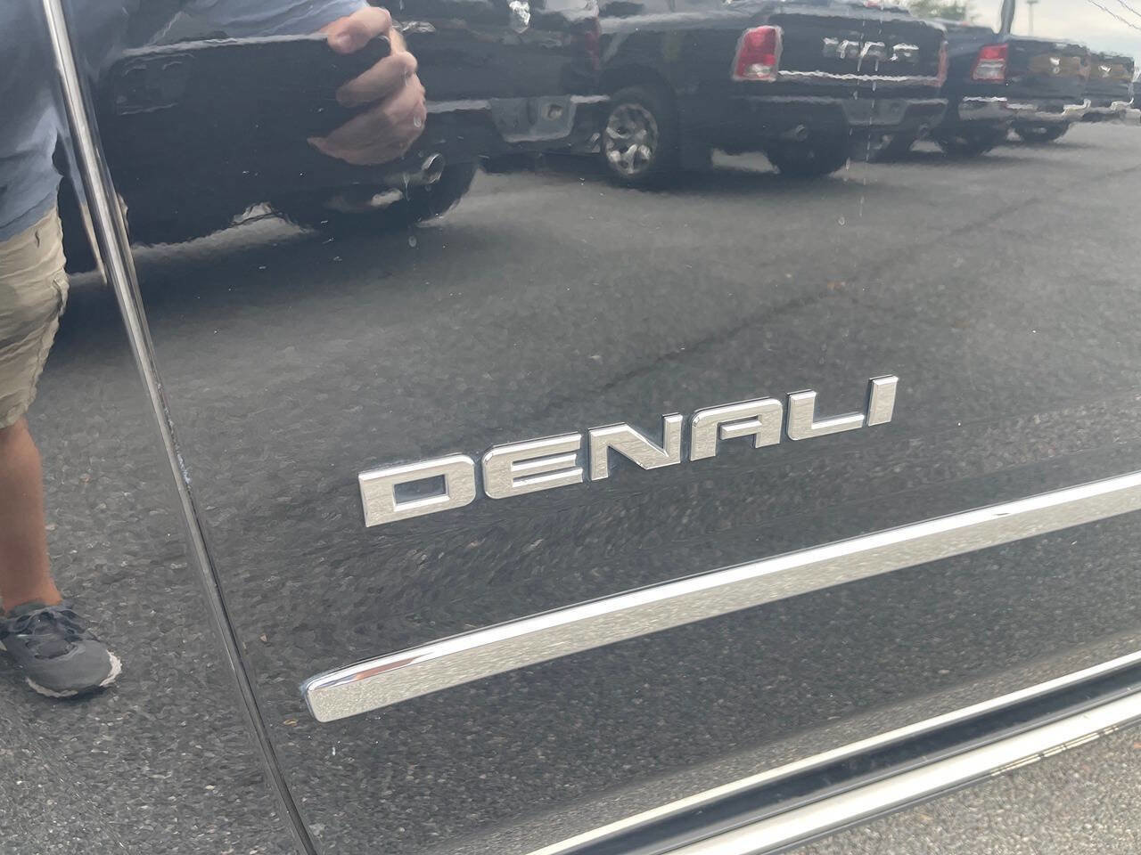 Used 2015 GMC Yukon XL Denali w/ Premium Package image 14