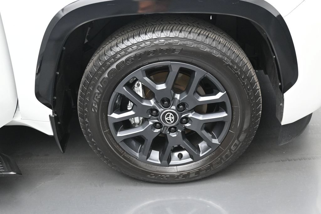 Certified 2025 Toyota Sequoia Platinum AWD/4WD image 42