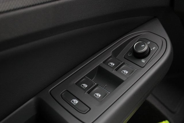 New 2026 Volkswagen GTI SE FWD image 8