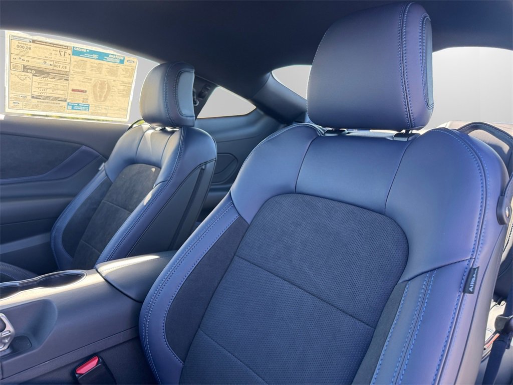 New 2025 Ford Mustang Dark Horse image 9