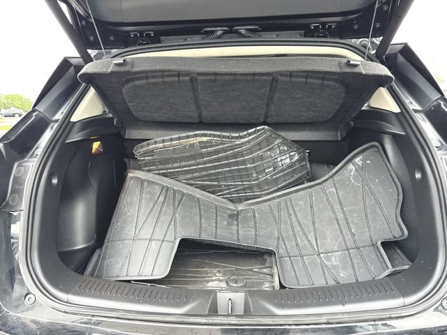 Used 2024 Buick Encore GX Avenir w/ Avenir Technology Package FWD image 25