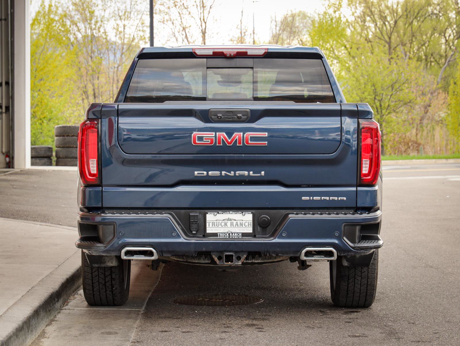 Used 2022 GMC Sierra 1500 Denali w/ Denali Reserve Package image 4