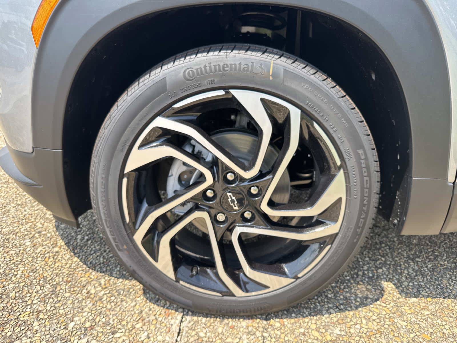 New 2026 Chevrolet TrailBlazer RS w/ Convenience Package FWD image 3
