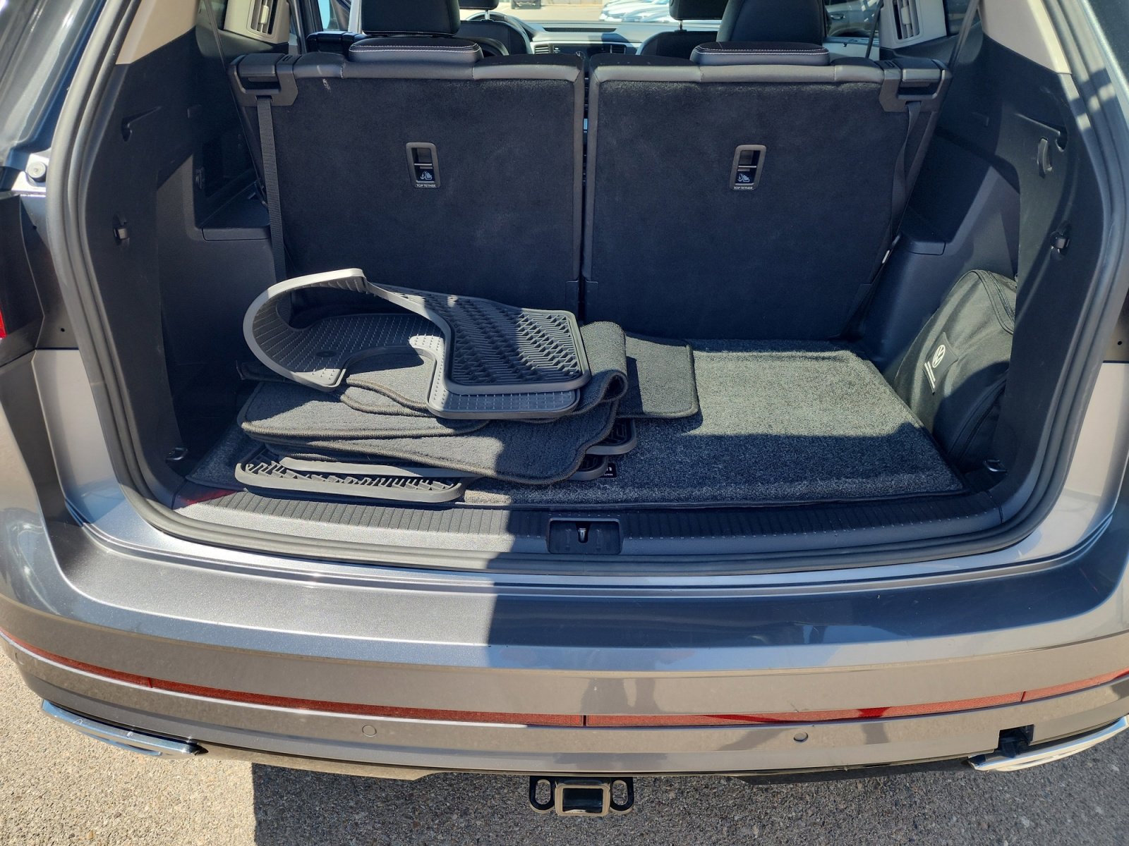 Used 2022 Volkswagen Atlas SEL Premium image 34