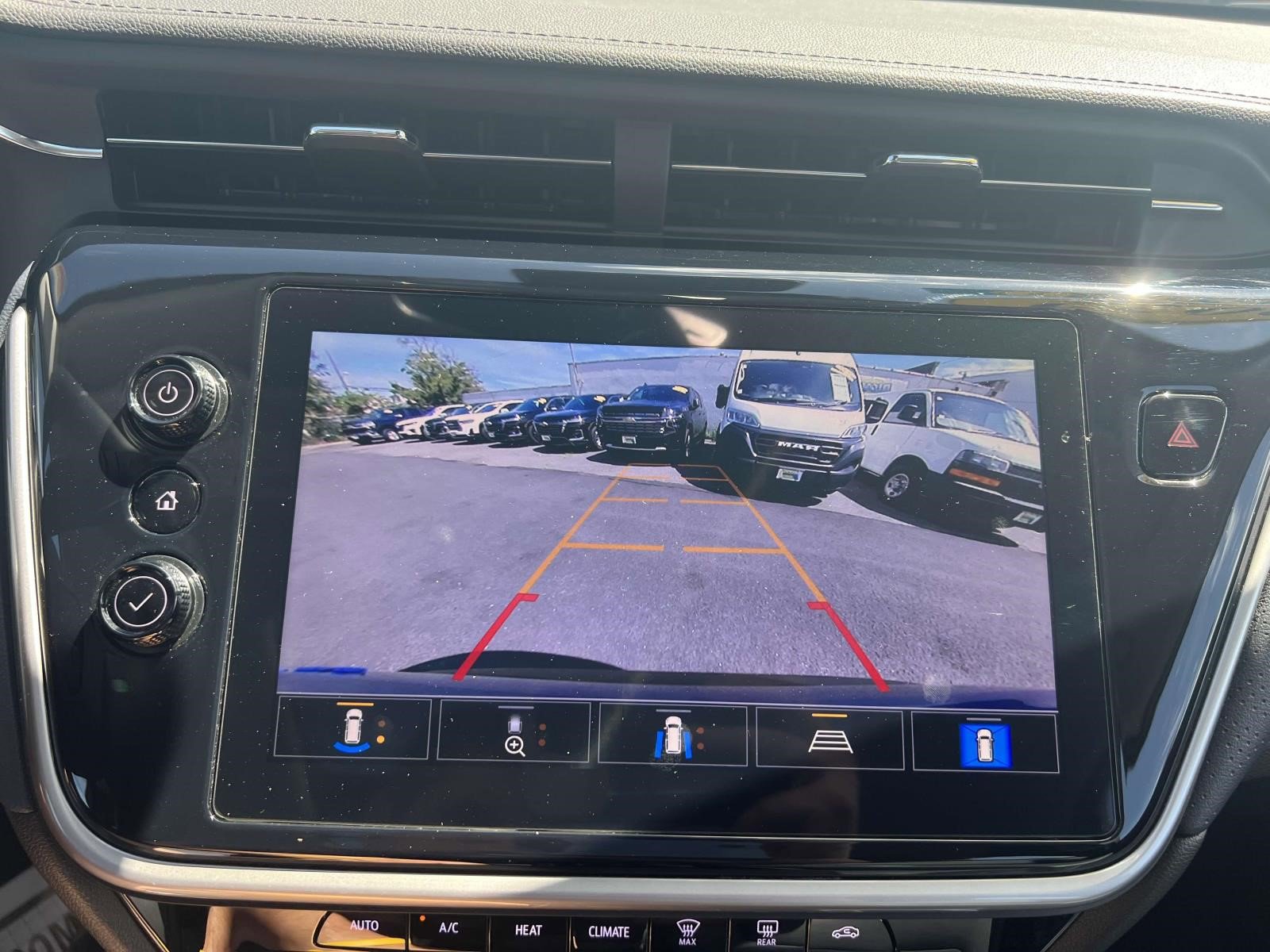 Certified 2022 Chevrolet Bolt EUV Premier w/ Sun & Sound Package image 22