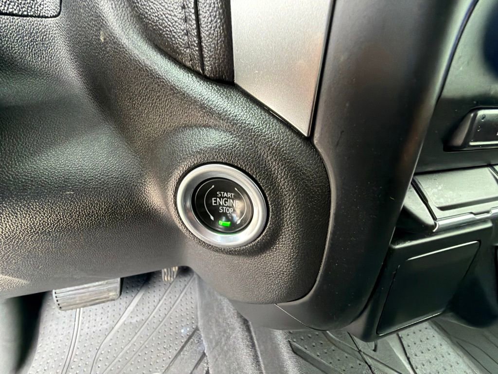 Used 2019 Chevrolet Silverado 1500 LT Trail Boss w/ Convenience Package AWD/4WD image 30