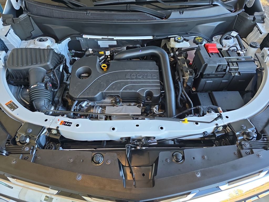 New 2025 Chevrolet Equinox LT image 30