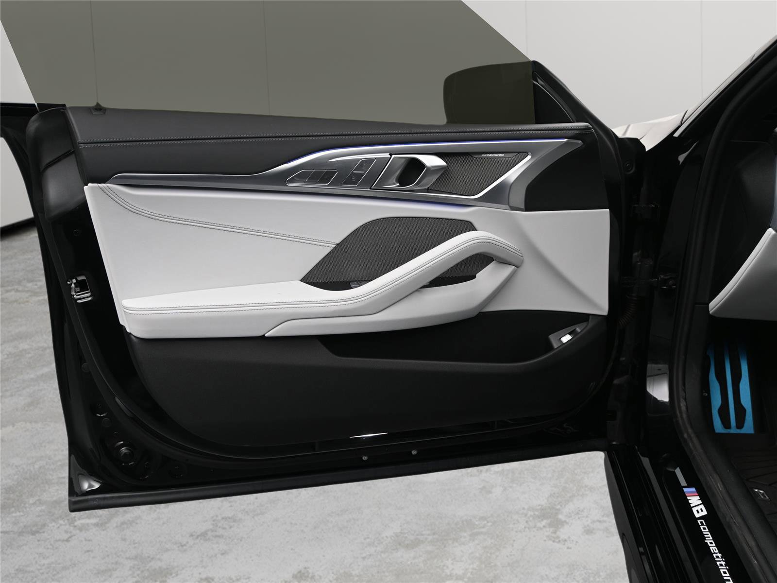 Used 2025 BMW M8 Competition AWD/4WD image 12