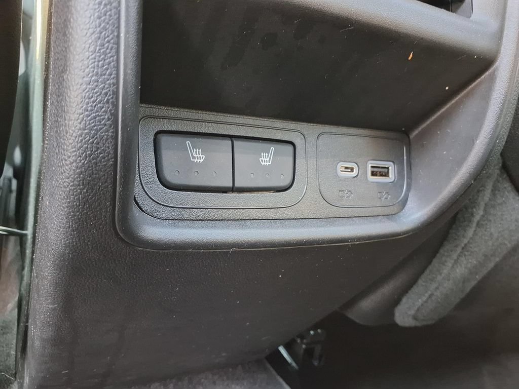 Used 2024 Cadillac XT4 Premium Luxury w/ Cold Weather Package AWD/4WD image 25