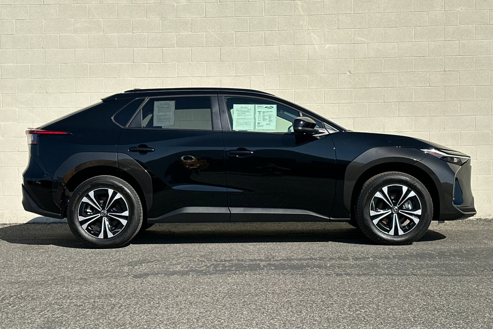 Used 2025 Toyota bZ4X AWD image 3