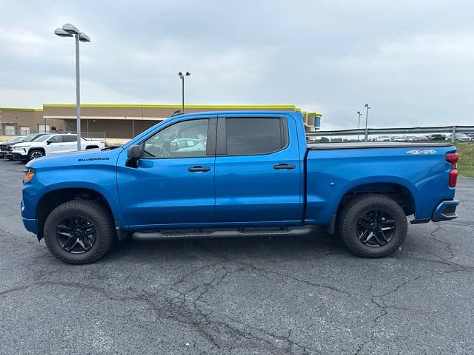 Used 2022 Chevrolet Silverado 1500 Custom w/ Rally Edition AWD/4WD image 5
