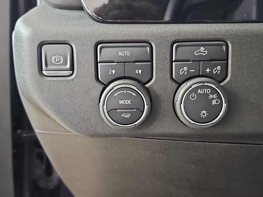 Used 2024 Chevrolet Silverado 1500 LT image 30