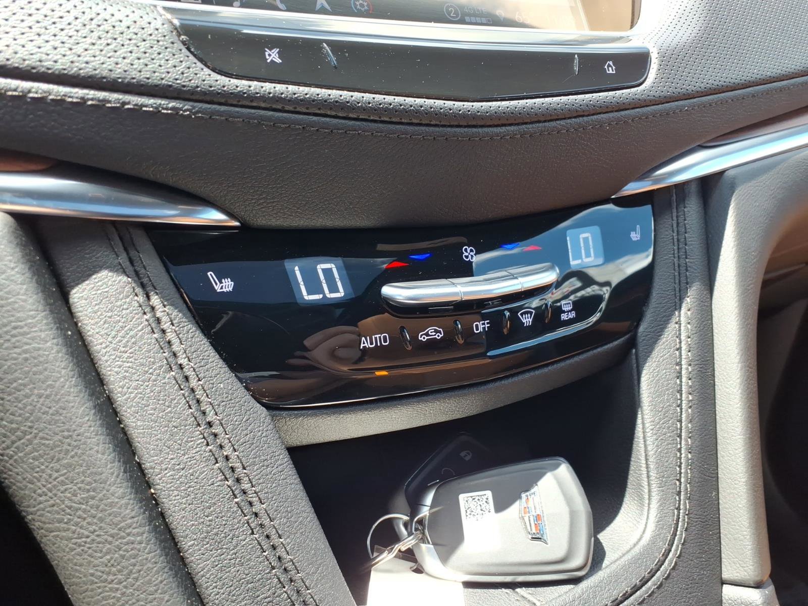 Used 2024 Cadillac XT5 Premium Luxury w/ Technology Package AWD/4WD image 21