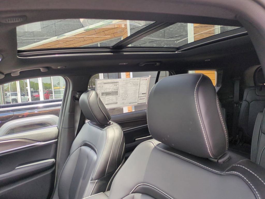 New 2026 Jeep Grand Cherokee L Limited AWD/4WD image 22