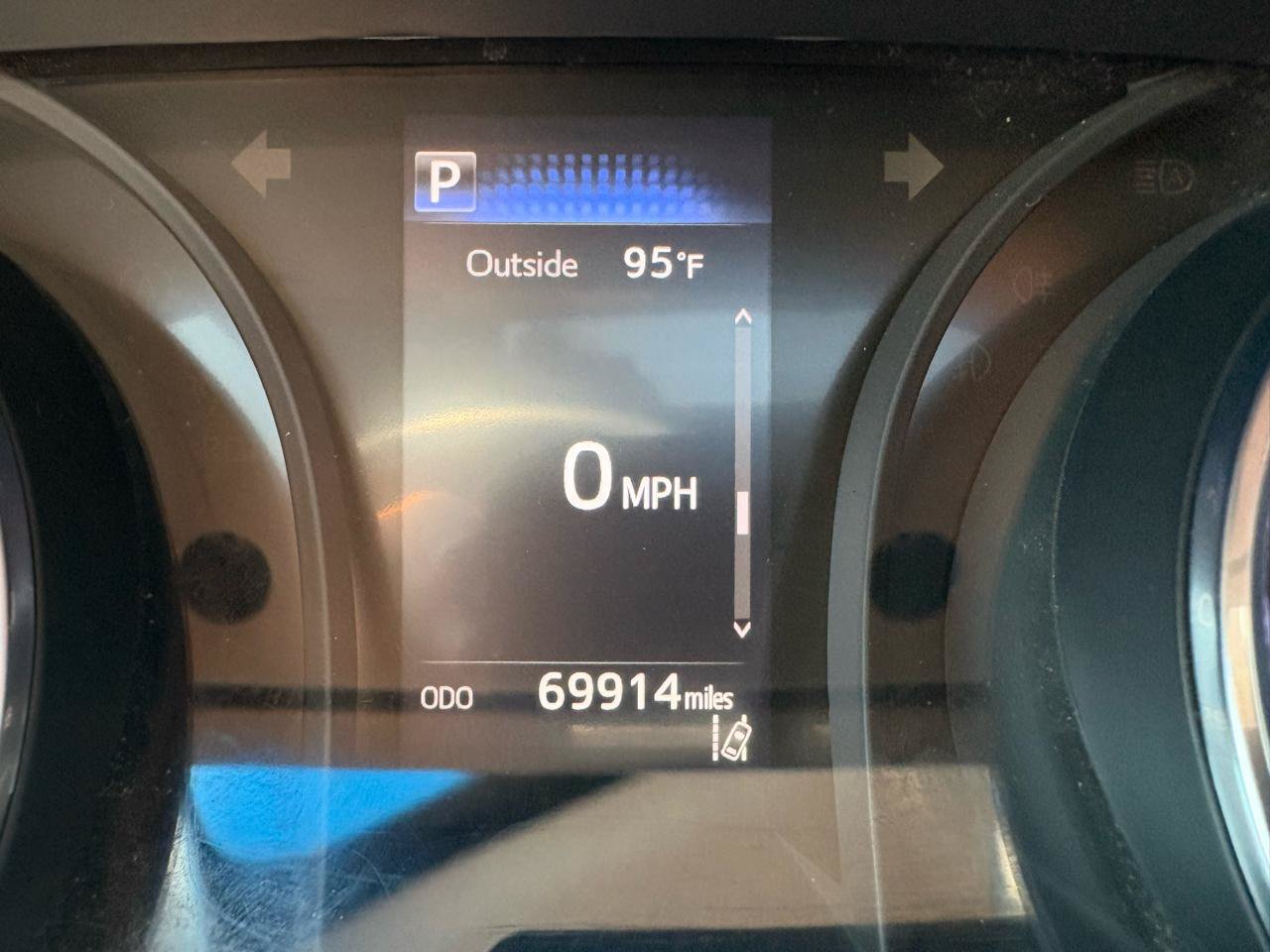 Used 2018 Toyota Camry SE w/ Moonroof Package FWD image 29