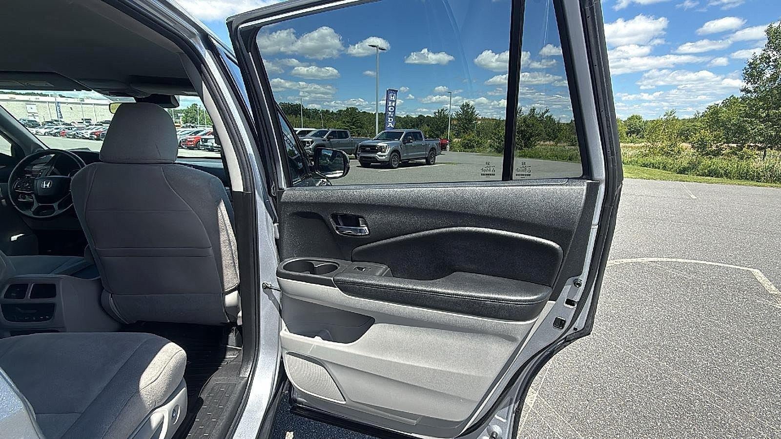 Used 2021 Honda Pilot EX image 20