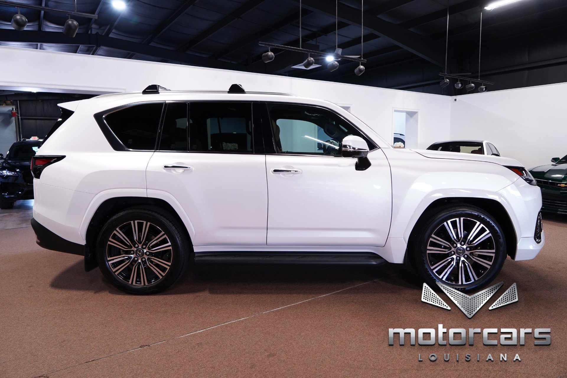 Used 2025 Lexus LX 600 4WD w/ Luxury Package image 8