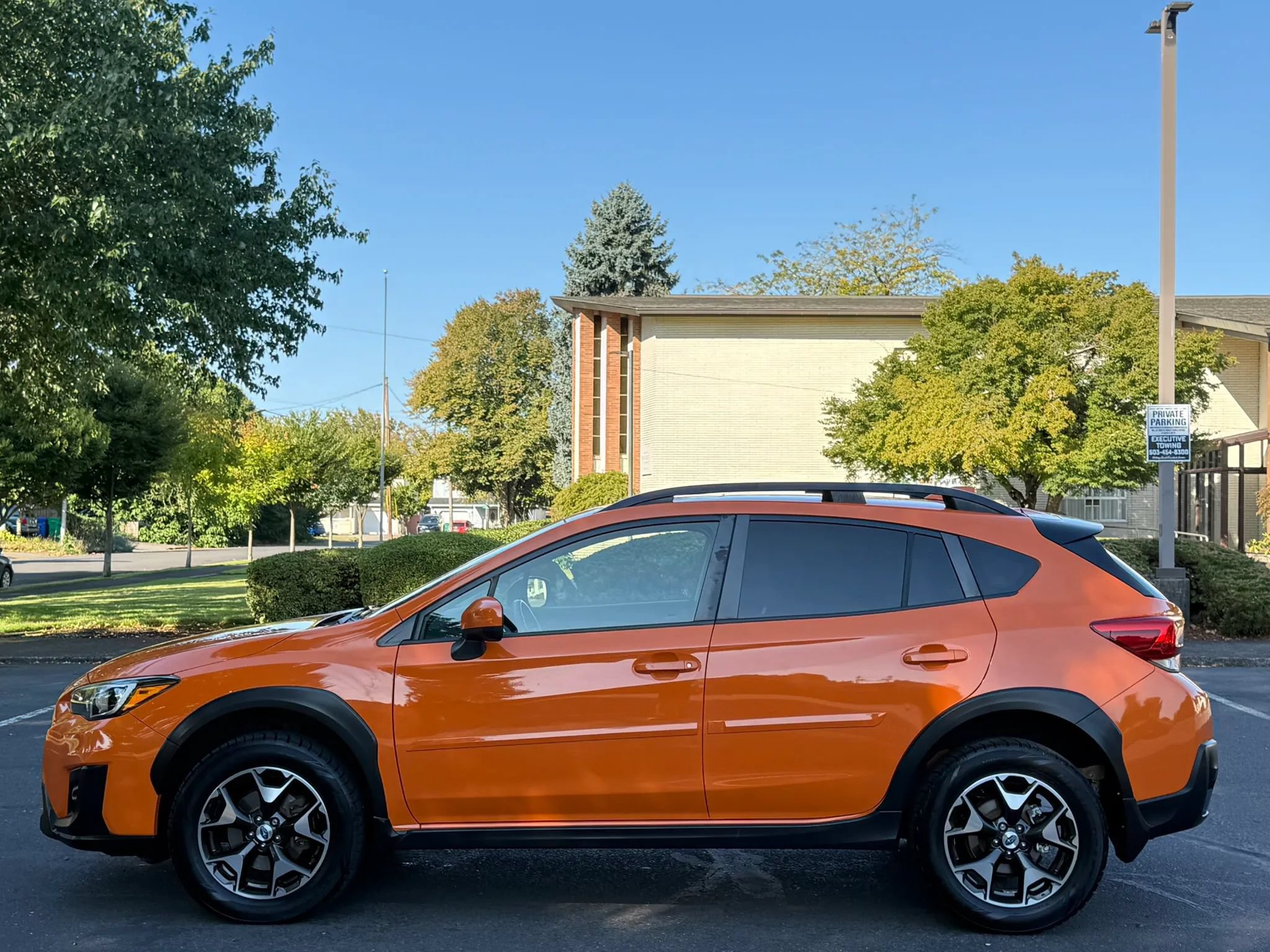 Used 2018 Subaru Crosstrek 2.0i Premium w/ Moonroof Package AWD/4WD image 2