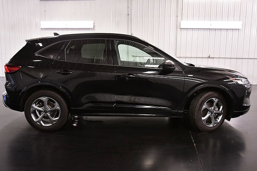 Used 2024 Ford Escape ST-Line w/ Tech Pack #1 image 9