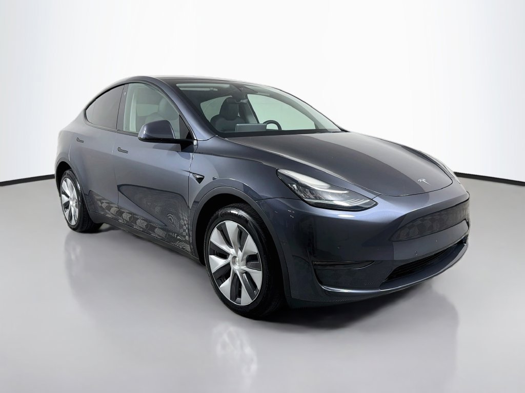 Used 2022 Tesla Model Y Long Range AWD/4WD image 3